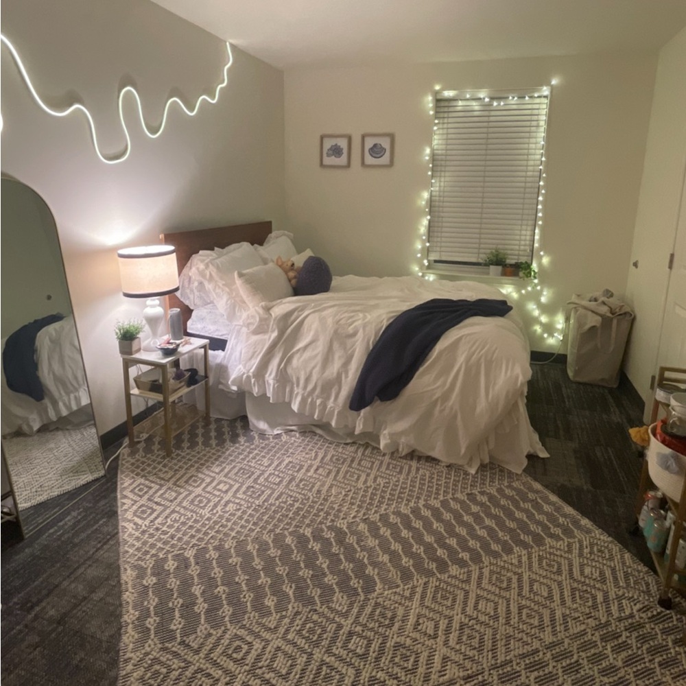 White and Navy Bedding Set sheets and comforter (pottery barn)